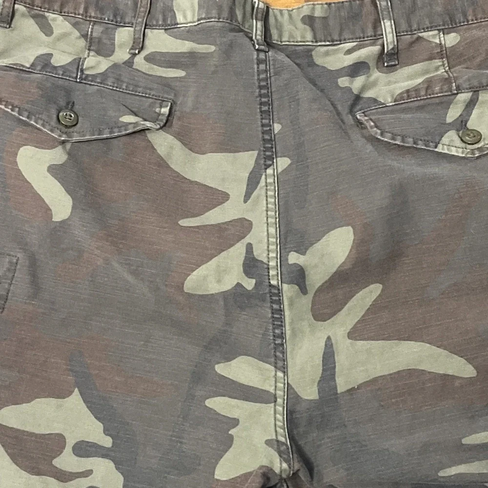Levi's Cargo Shorts Men's Size 40 Camouflage Military Baggy‎ Skater Hipster Y2K